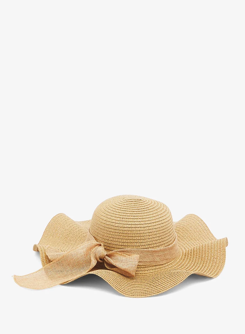 جينجر Raffia Material Ribbon Tie Detail